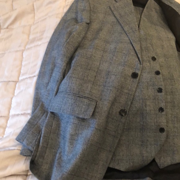 Classic British tweed, 3 piece suit - Picture 5 of 8